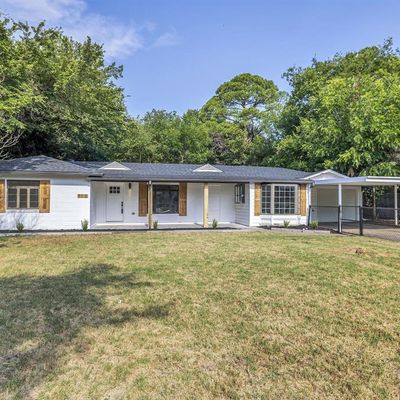 715 Merritt St, River Oaks, TX 76114