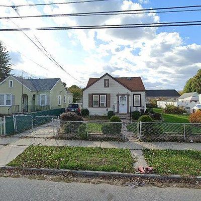 604 Clinton Ave, Uniondale, NY 11553