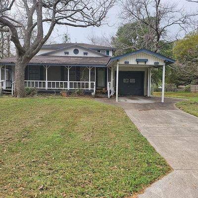 607 Winding Way St, Lake Jackson, TX 77566