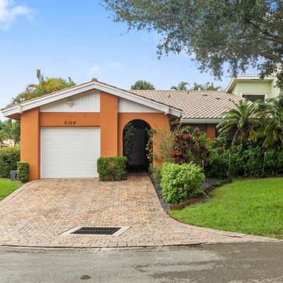 6104 Belleza Ln, Boca Raton, FL 33433