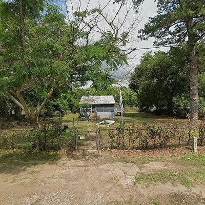 612 County Road 1333 River Rd, Liberty, TX 77575