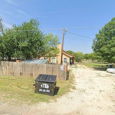 616 County Road 4639, Hondo, TX 78861