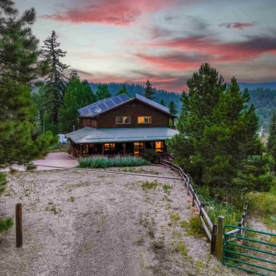 62 Lodge Rd, Taos, NM 87571