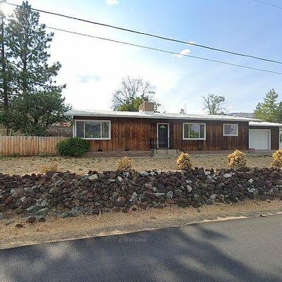 627 Shasta Ave, Yreka, CA 96097