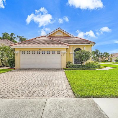 627 Sw Saint Thomas Street, Port St Lucie, FL 34953