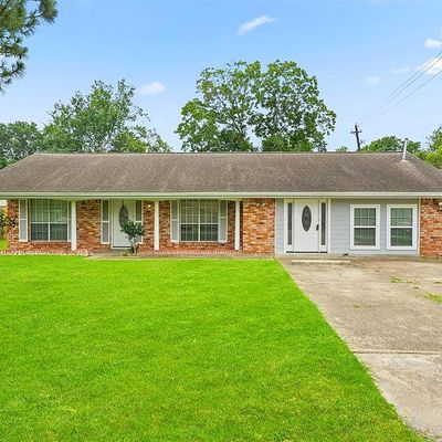 639 Fairfield Avenue, Shoreacres, TX 77571