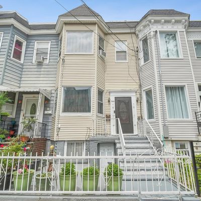 64 1/2 Lincoln St, Jersey City, NJ 07307