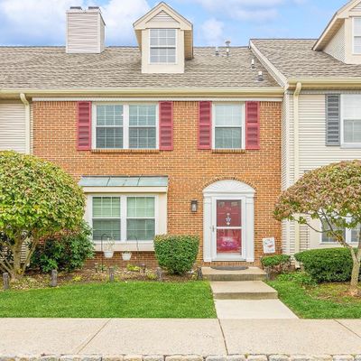 79 Maria Ct, Kendall Park, NJ 08824