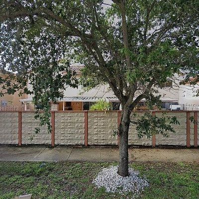 7922 W 29th Way, Hialeah, FL 33018