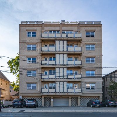 795 Avenue C #3 D, Bayonne, NJ 07002