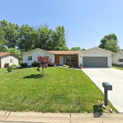 8 Heather Dr, Saint Peters, MO 63376