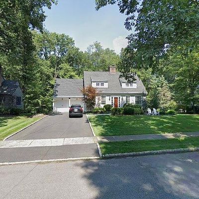 8 Jackson Ave, Chatham, NJ 07928