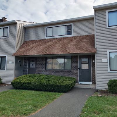 8 Orangewood Wood W, Derby, CT 06418