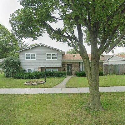 801 N Brentwood Ln, Mount Prospect, IL 60056