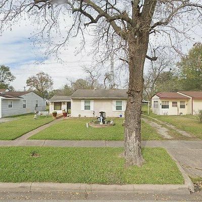 8033 Elrod St, Houston, TX 77017