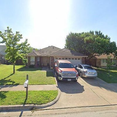 8220 Meadowbrook Dr, Watauga, TX 76148