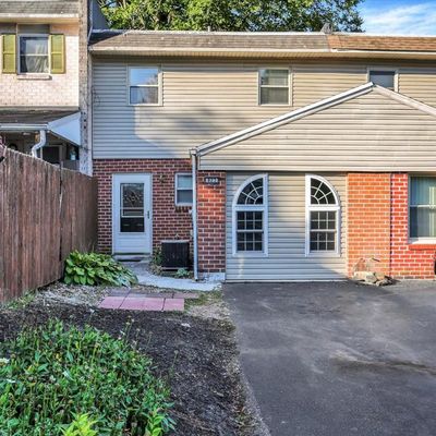 823 Rabbit Ln, Reading, PA 19606