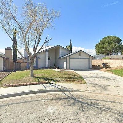 830 Sunrise Ct, Lancaster, CA 93535