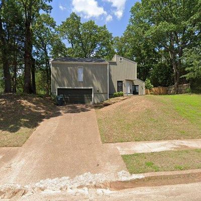 8446 Chippingham Dr, Cordova, TN 38016