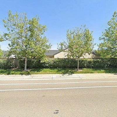 722 Young Ct, Galt, CA 95632