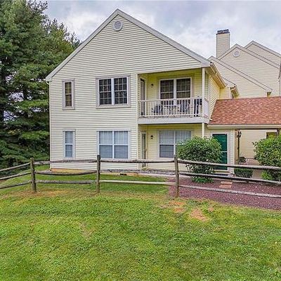 7359 Sauerkraut Ln, Macungie, PA 18062