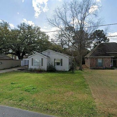 737 Maryland Ave, Port Allen, LA 70767