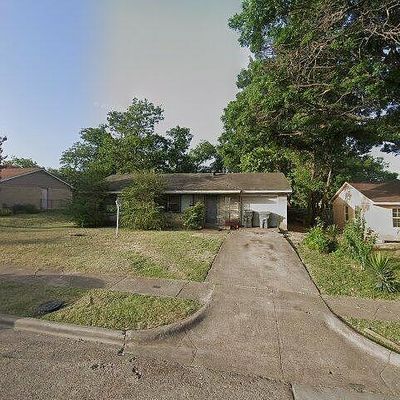 738 Highcrest Dr, Dallas, TX 75232