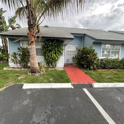 7399 Tam Oshanter Blvd, North Lauderdale, FL 33068