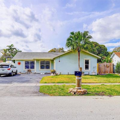 740 Nw 85 Th Way, Pembroke Pines, FL 33024