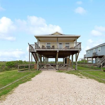 753 Bluewater Highway, Surfside Beach, TX 77541