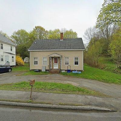 754 Main Rd N, Hampden, ME 04444