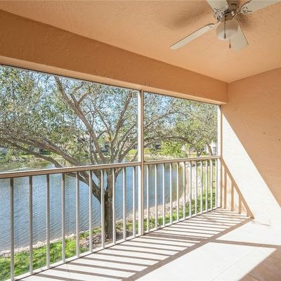 760 Wiggins Lake Dr, Naples, FL 34110