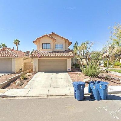 7651 Kalmalii Ave, Las Vegas, NV 89147