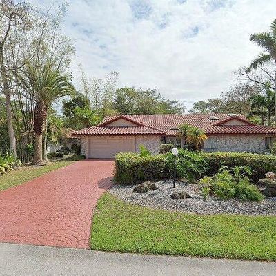 7700 Banyan Ter, Tamarac, FL 33321