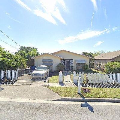 933 W 10 Th St, Riviera Beach, FL 33404