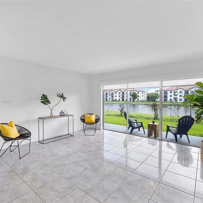 9373 Fontainebleau Blvd, Miami, FL 33172