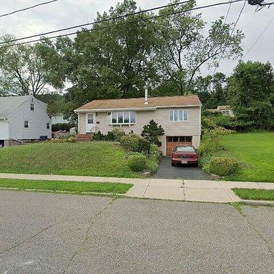 94 Sutton Ave, Totowa, NJ 07512