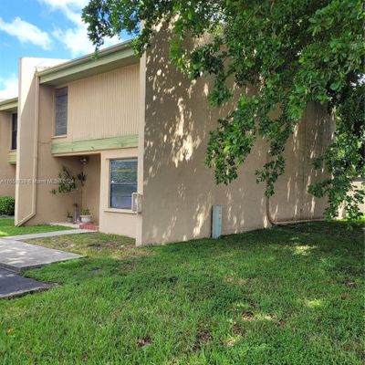 9521 Nw 14th Ct, Pembroke Pines, FL 33024