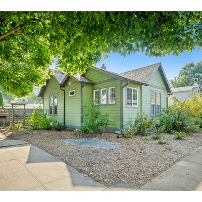 9737 N Charleston Ave, Portland, OR 97203