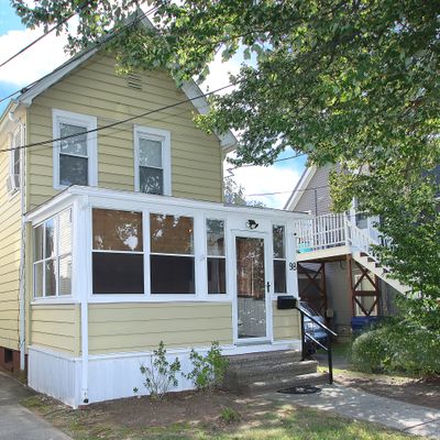 98 Thomas St, West Haven, CT 06516