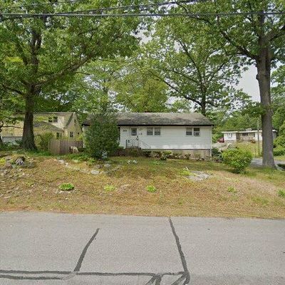 99 Lakeside Dr, Bridgeport, CT 06606