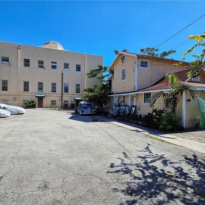 Address Withheld, Miami, FL 33135