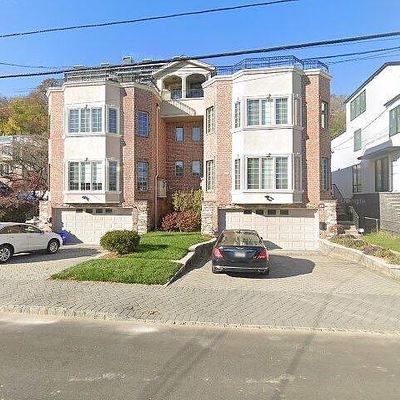 88 B Myrtle Avenue, Edgewater, NJ 07020