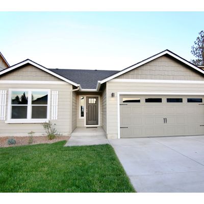 902 Olson, Cottage Grove, OR 97424