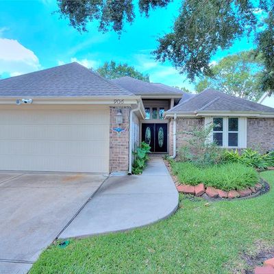 906 Maple Branch Ln, Pearland, TX 77584