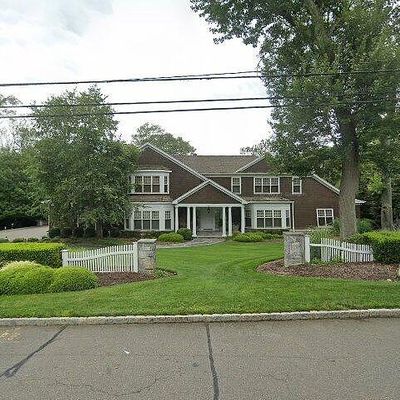 907 Scioto Dr, Franklin Lakes, NJ 07417