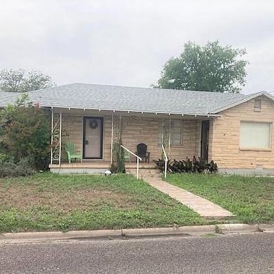 908, 910 Ave G, Ozona, TX 76943