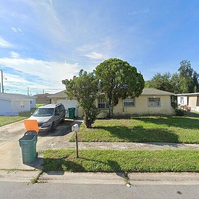 909 Almond Blvd, Melbourne, FL 32901