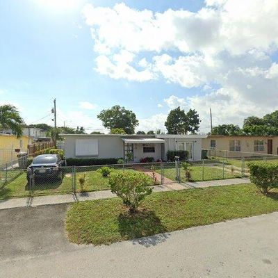 910 E 11 Th Pl, Hialeah, FL 33010