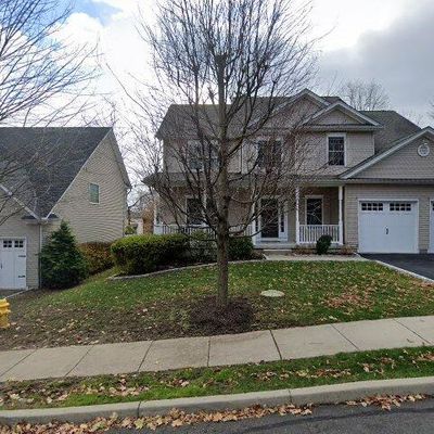 1 Blackstone Ct, Danbury, CT 06811